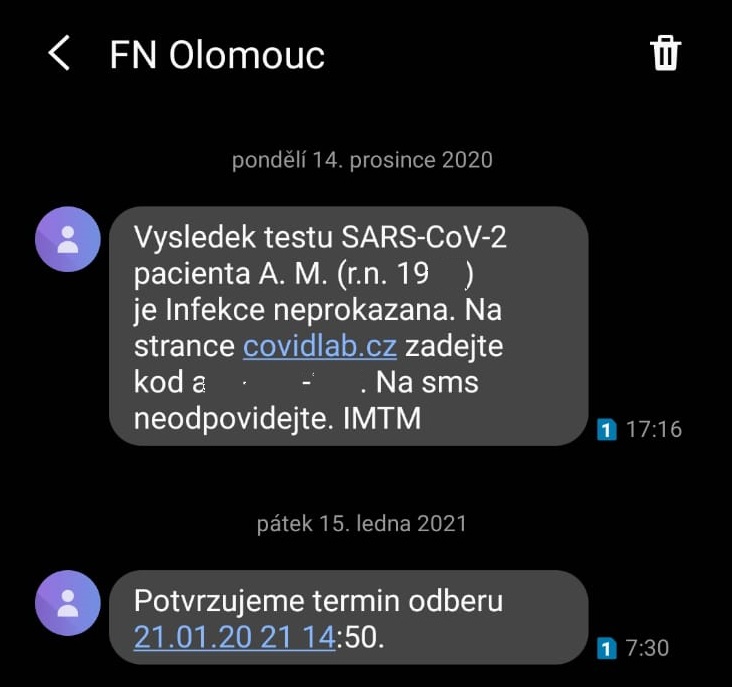 úkazka SMS s informací o objednaném PCR testu a výsledek testu